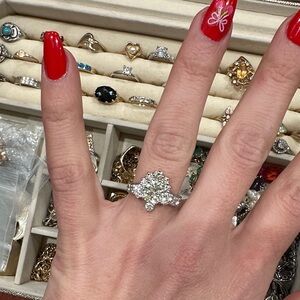 Platinum natural diamond crown ring